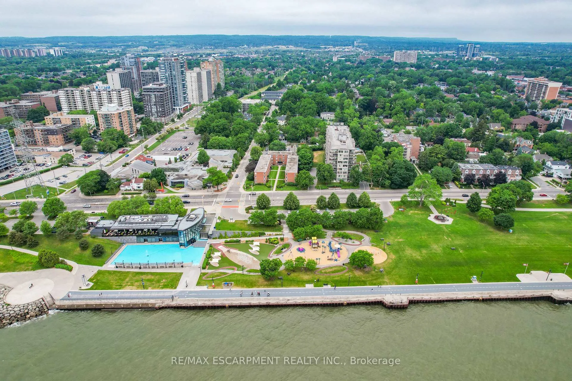 Photo 21 of Unit 37, 1347 Lakeshore Road, Burlington, Brant — HOMEH