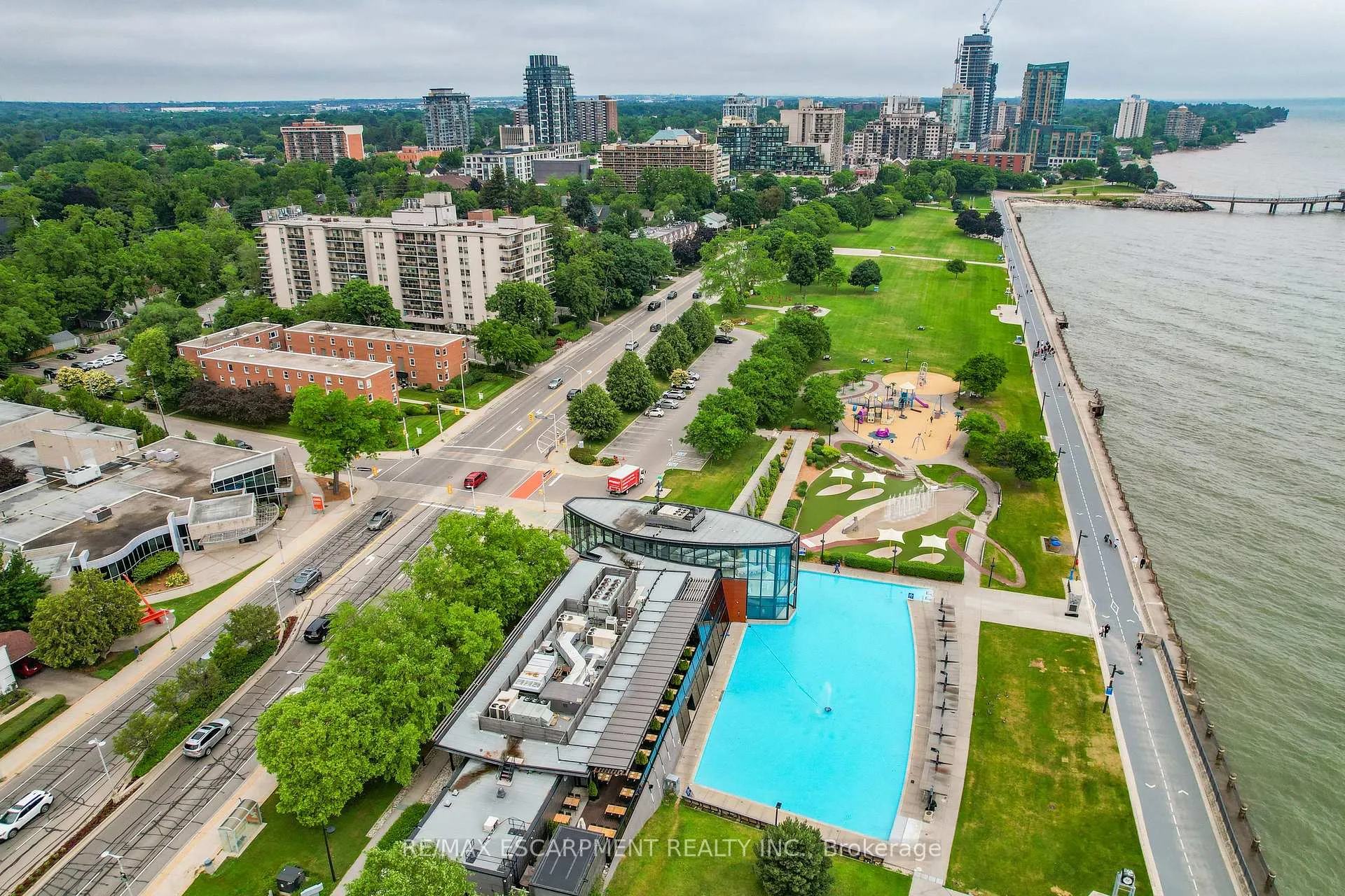 Photo 22 of Unit 37, 1347 Lakeshore Road, Burlington, Brant — HOMEH