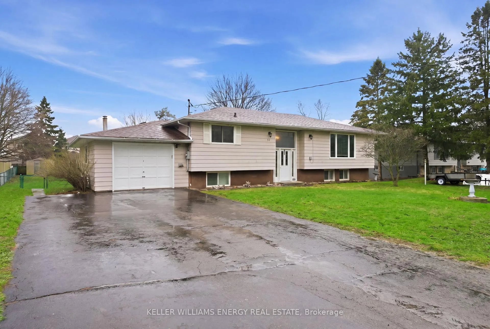 Photo 1 of 15 Westmore Street, Clarington, Courtice — HOMEH