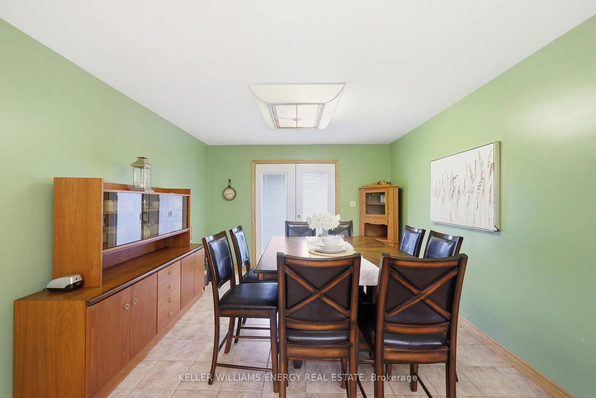 Photo 8 of 15 Westmore Street, Clarington, Courtice — HOMEH