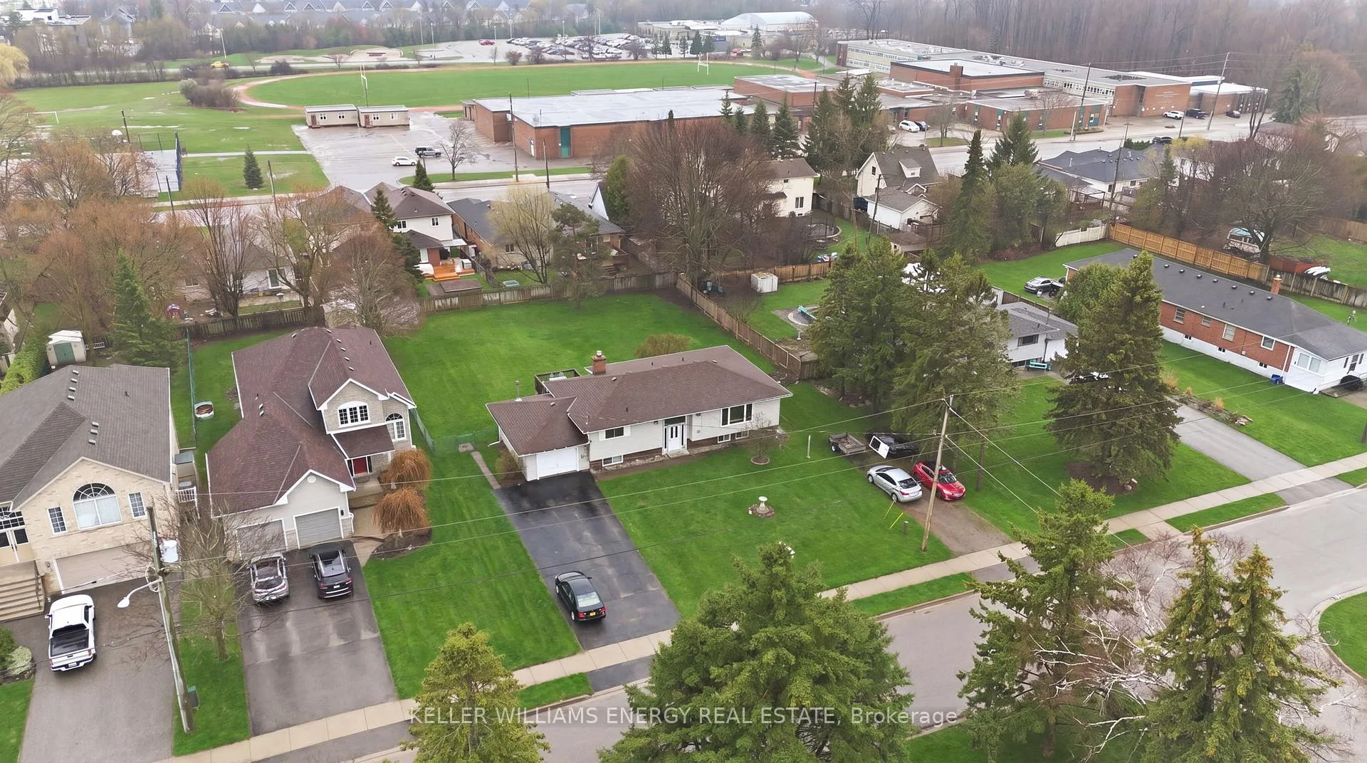 Photo 37 of 15 Westmore Street, Clarington, Courtice — HOMEH