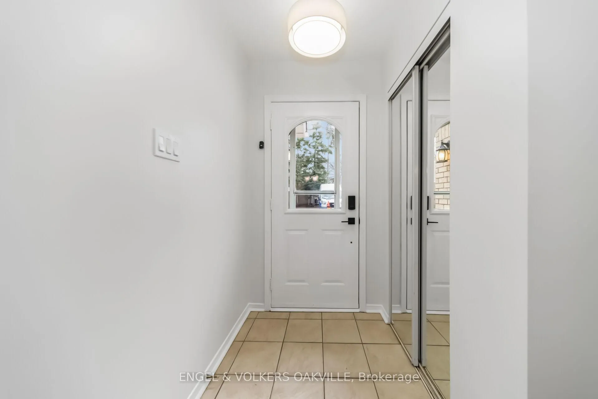 Photo 5 of Unit 68, 2530 Northampton Boulevard, Burlington, Headon — HOMEH