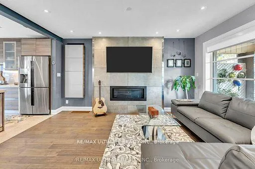 Photo 7 of 10 Oakdene Crescent, Toronto, Danforth — HOMEH
