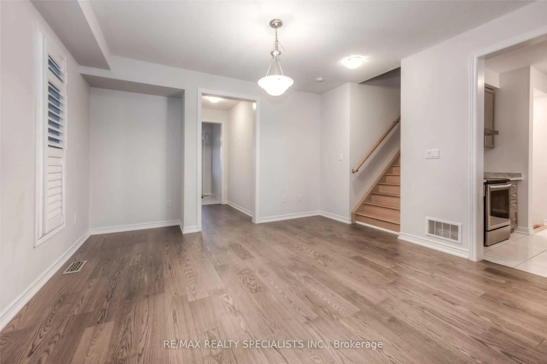 Photo 5 of Unit Upper, 516 Linden Drive, Cambridge, Preston Heights — HOMEH