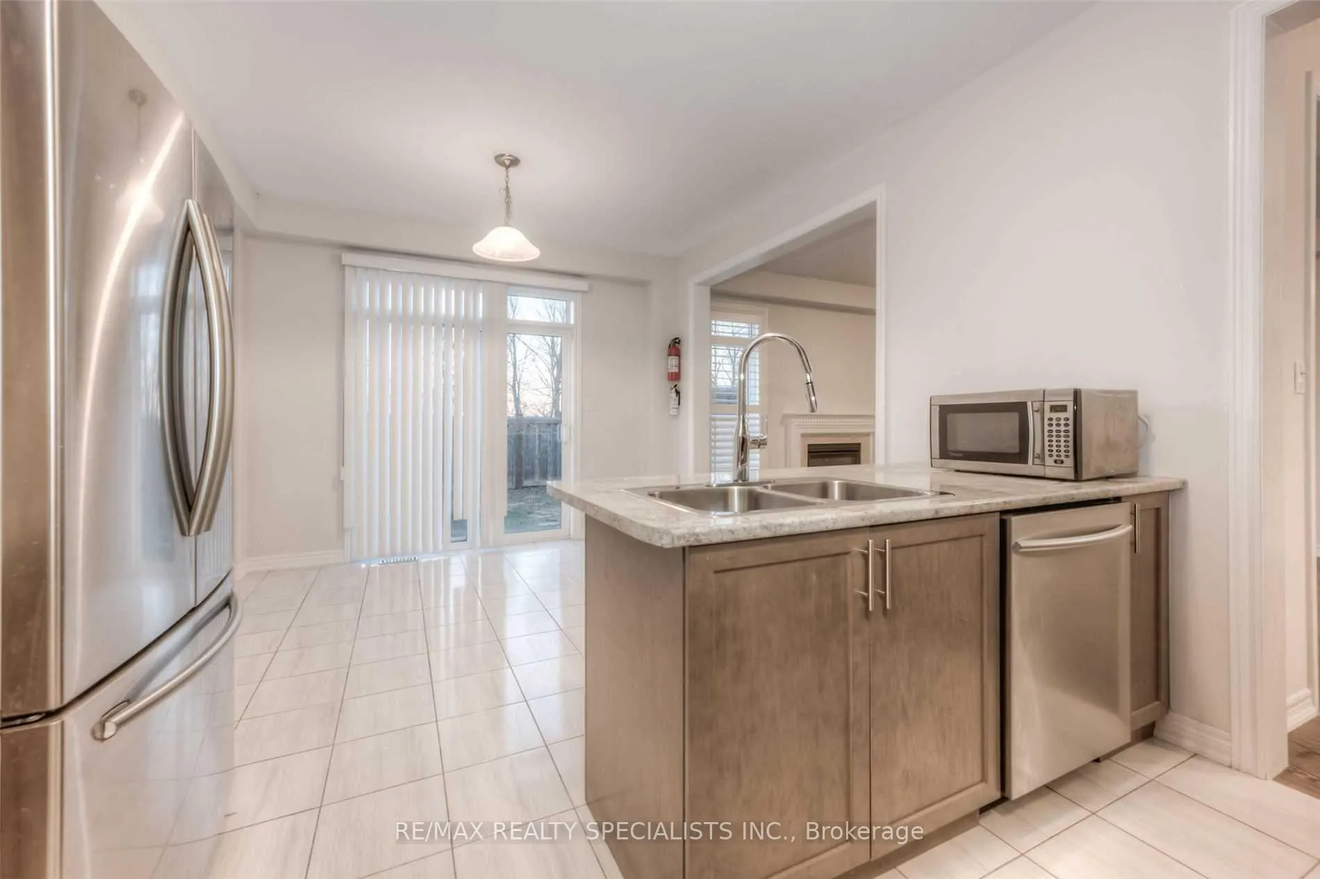 Photo 12 of Unit Upper, 516 Linden Drive, Cambridge, Preston Heights — HOMEH