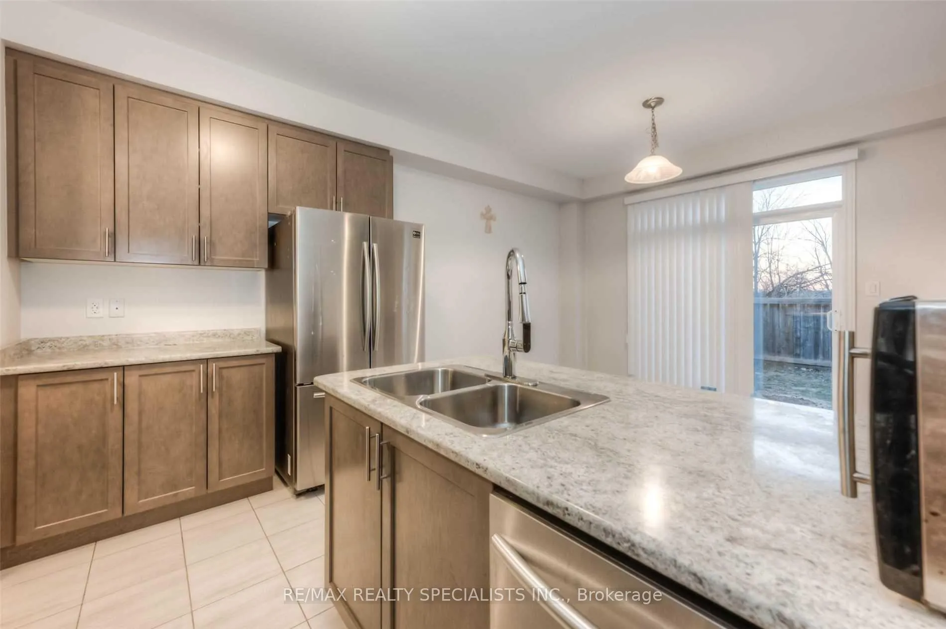 Photo 14 of Unit Upper, 516 Linden Drive, Cambridge, Preston Heights — HOMEH