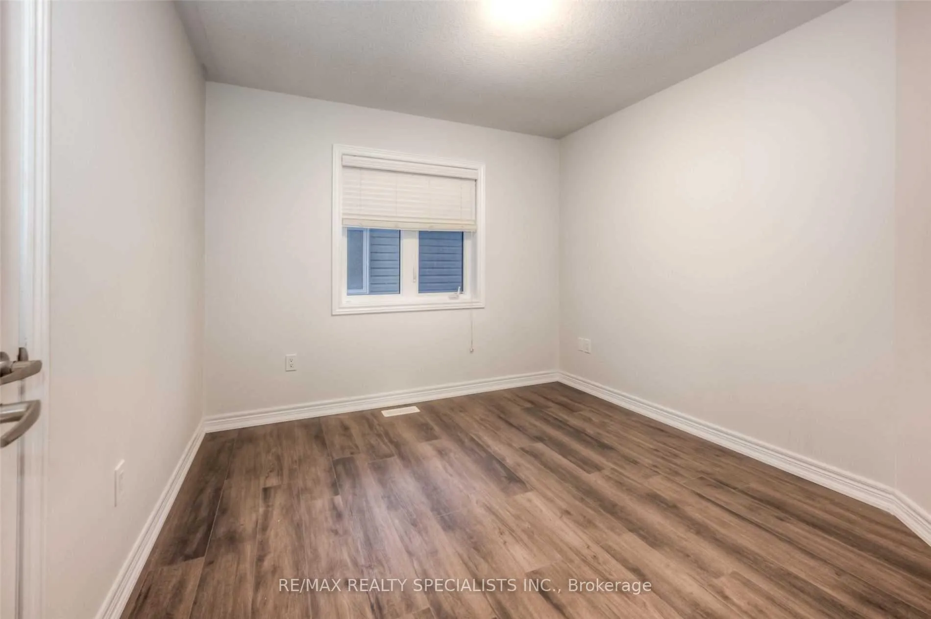 Photo 20 of Unit Upper, 516 Linden Drive, Cambridge, Preston Heights — HOMEH
