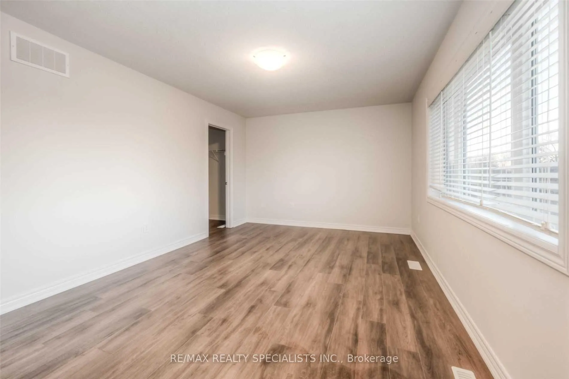 Photo 24 of Unit Upper, 516 Linden Drive, Cambridge, Preston Heights — HOMEH