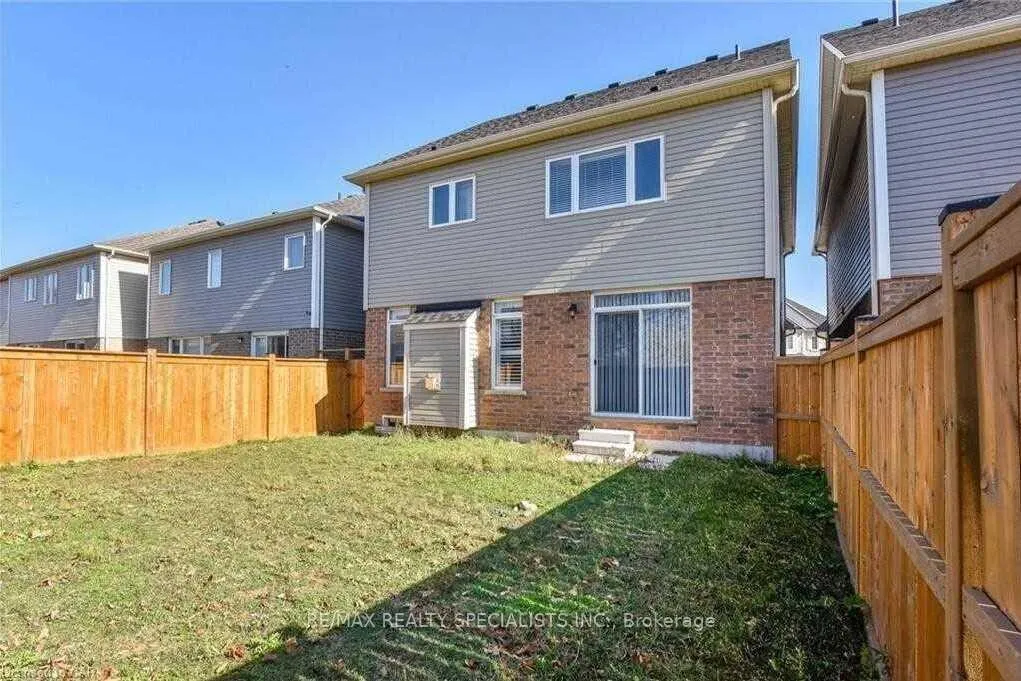 Photo 27 of Unit Upper, 516 Linden Drive, Cambridge, Preston Heights — HOMEH