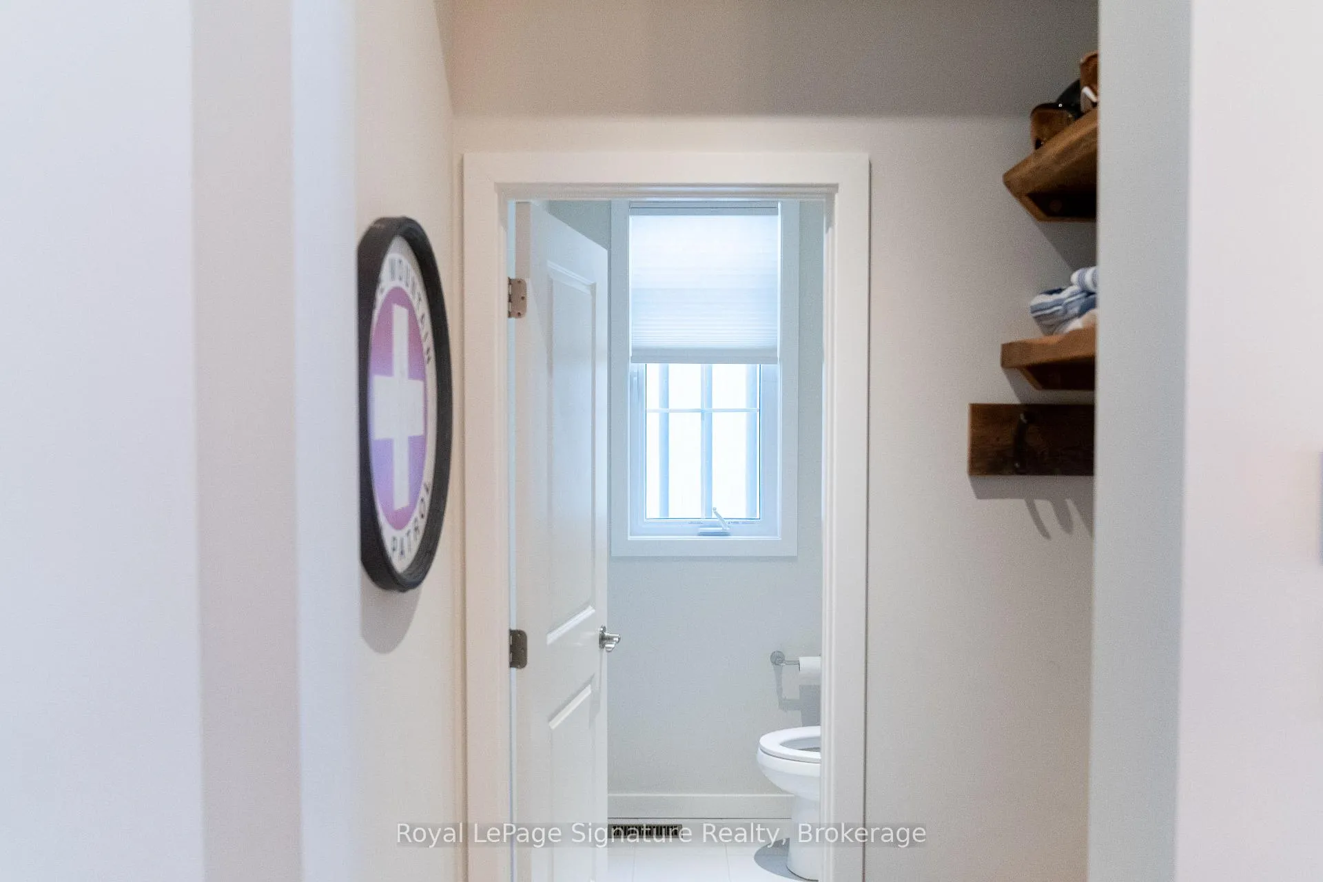 Photo 7 of 345 Yellow Birch Crescent, Blue Mountains — HOMEH