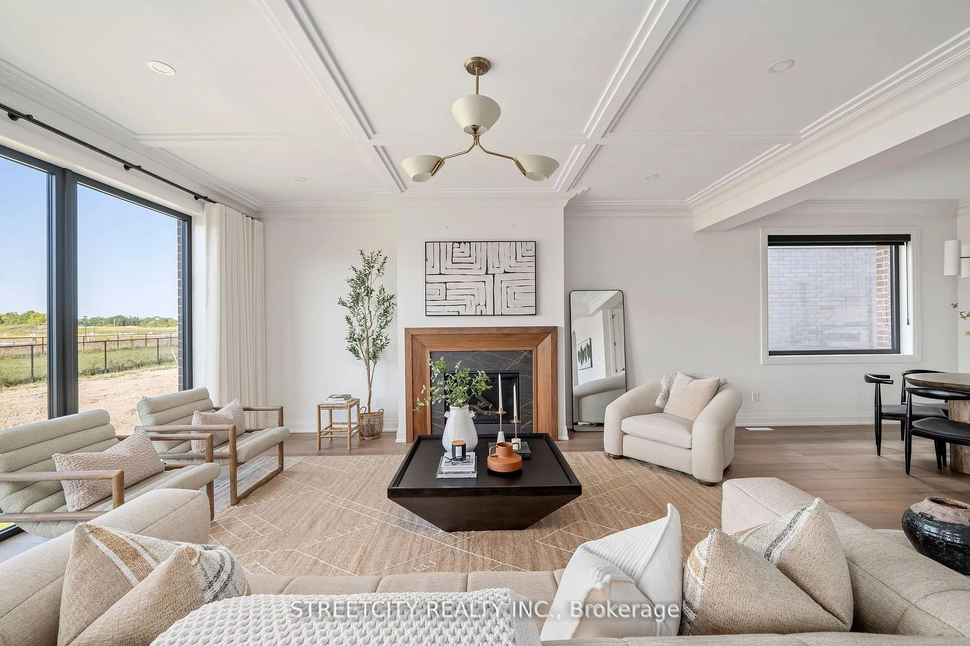 Photo 11 of 6354 Old Garrison Boulevard, London, South V — HOMEH