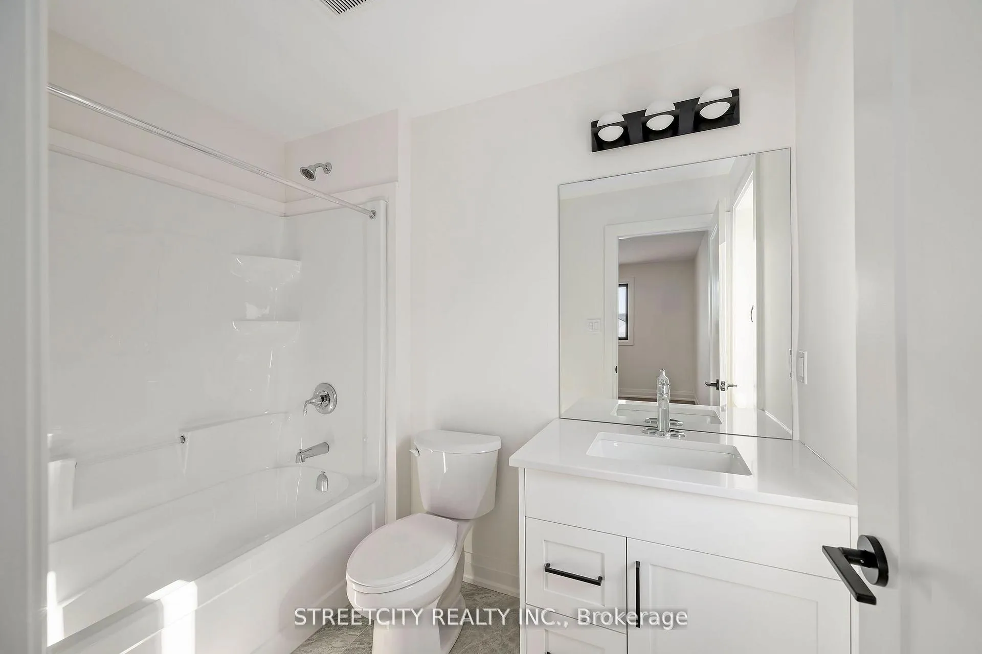 Photo 27 of 6354 Old Garrison Boulevard, London, South V — HOMEH