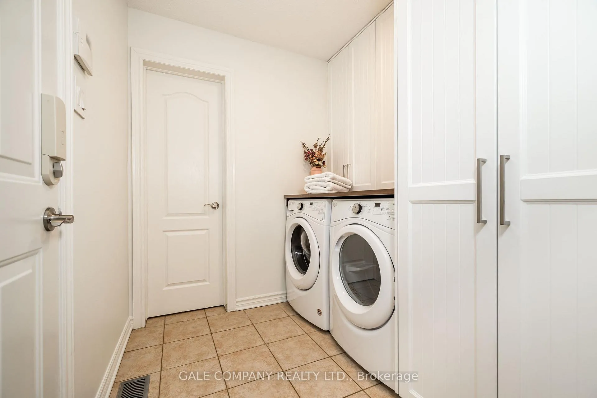 Photo 12 of 519 David Manchester Road, Ottawa, Huntley Ward (South West) — HOMEH
