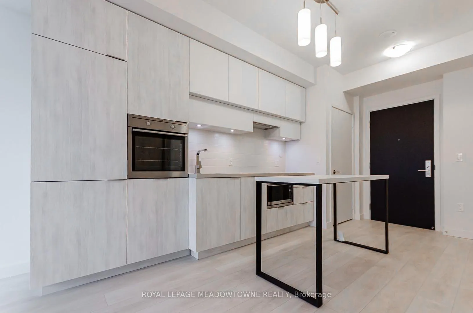 Photo 4 of Unit 2608, 8 Eglinton Avenue E, Toronto, Mount Pleasant West — HOMEH