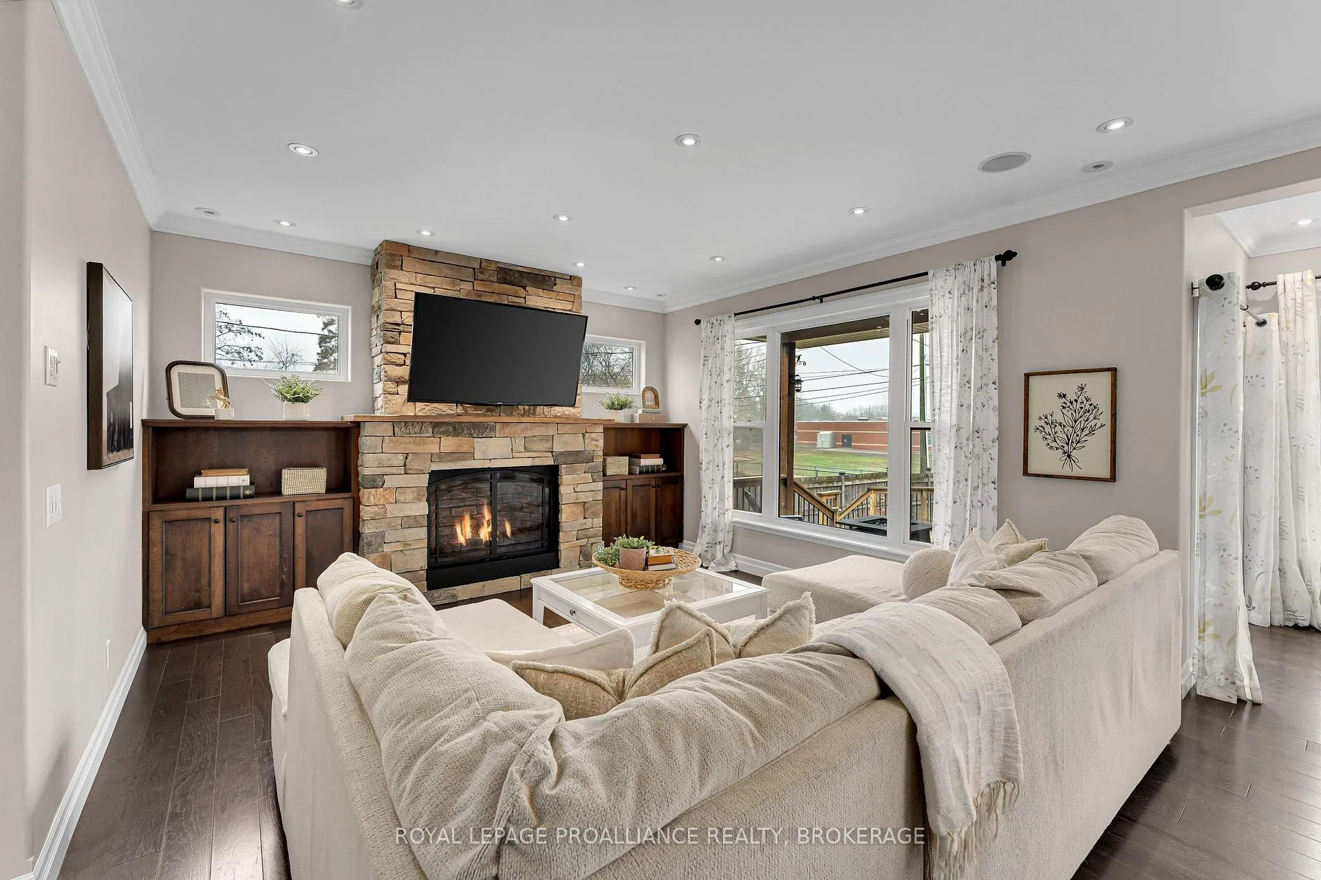 Photo 6 of 270 North Street, Gananoque — HOMEH