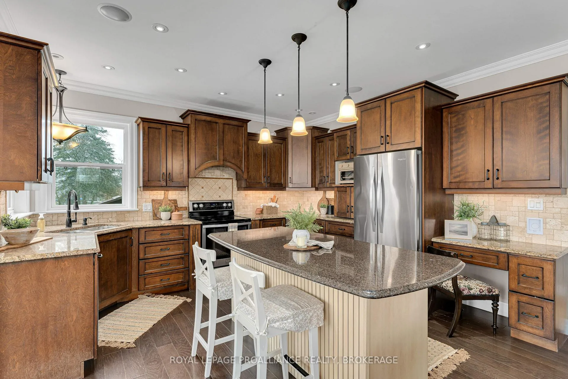 Photo 10 of 270 North Street, Gananoque — HOMEH