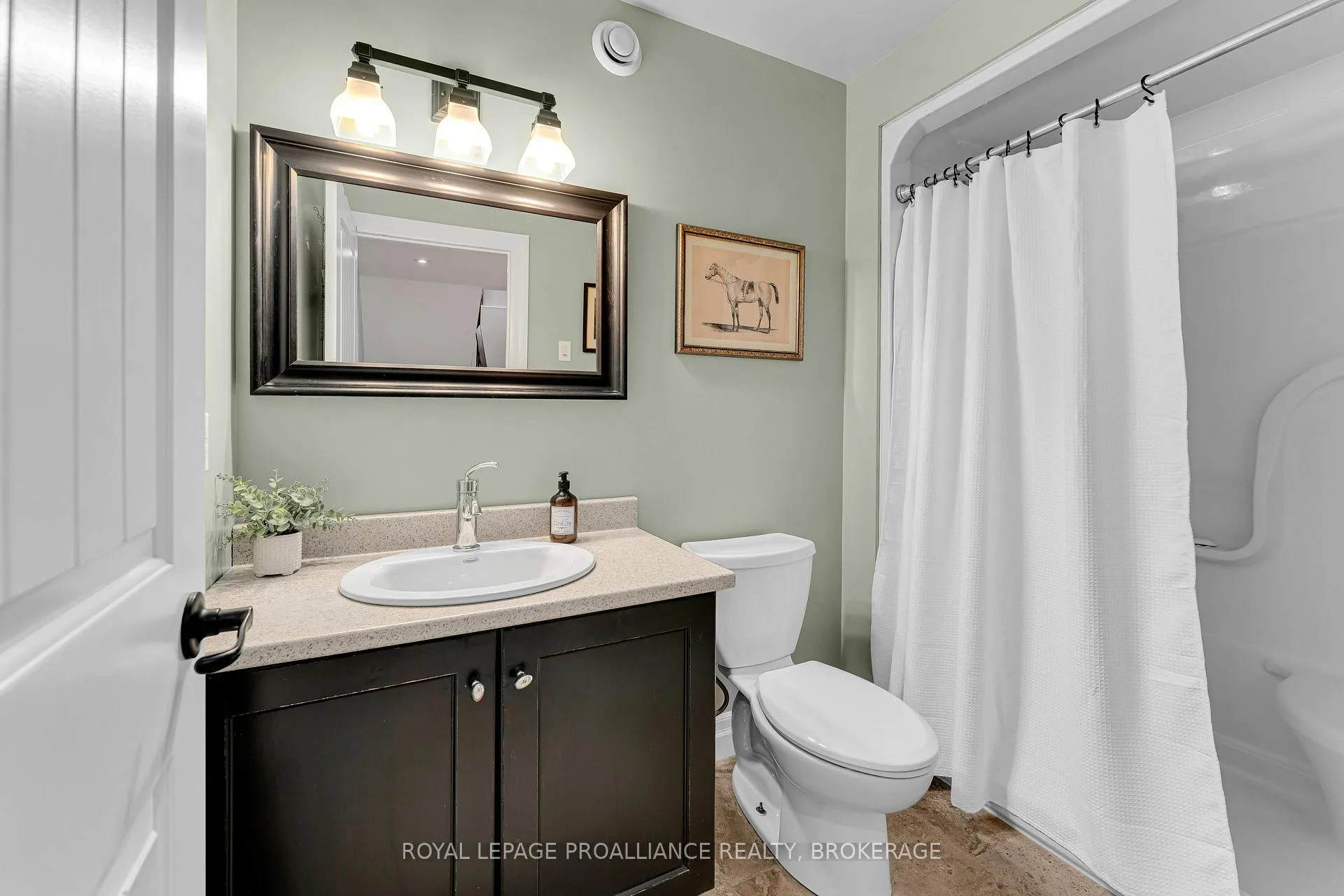 Photo 38 of 270 North Street, Gananoque — HOMEH