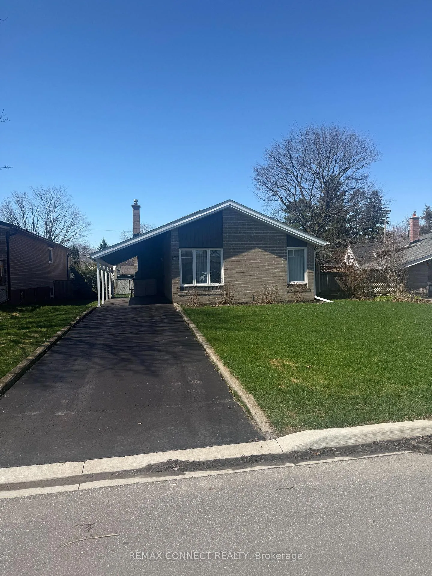 Photo 1 of 856 Chapleau Drive, Pickering, Bay Ridges — HOMEH