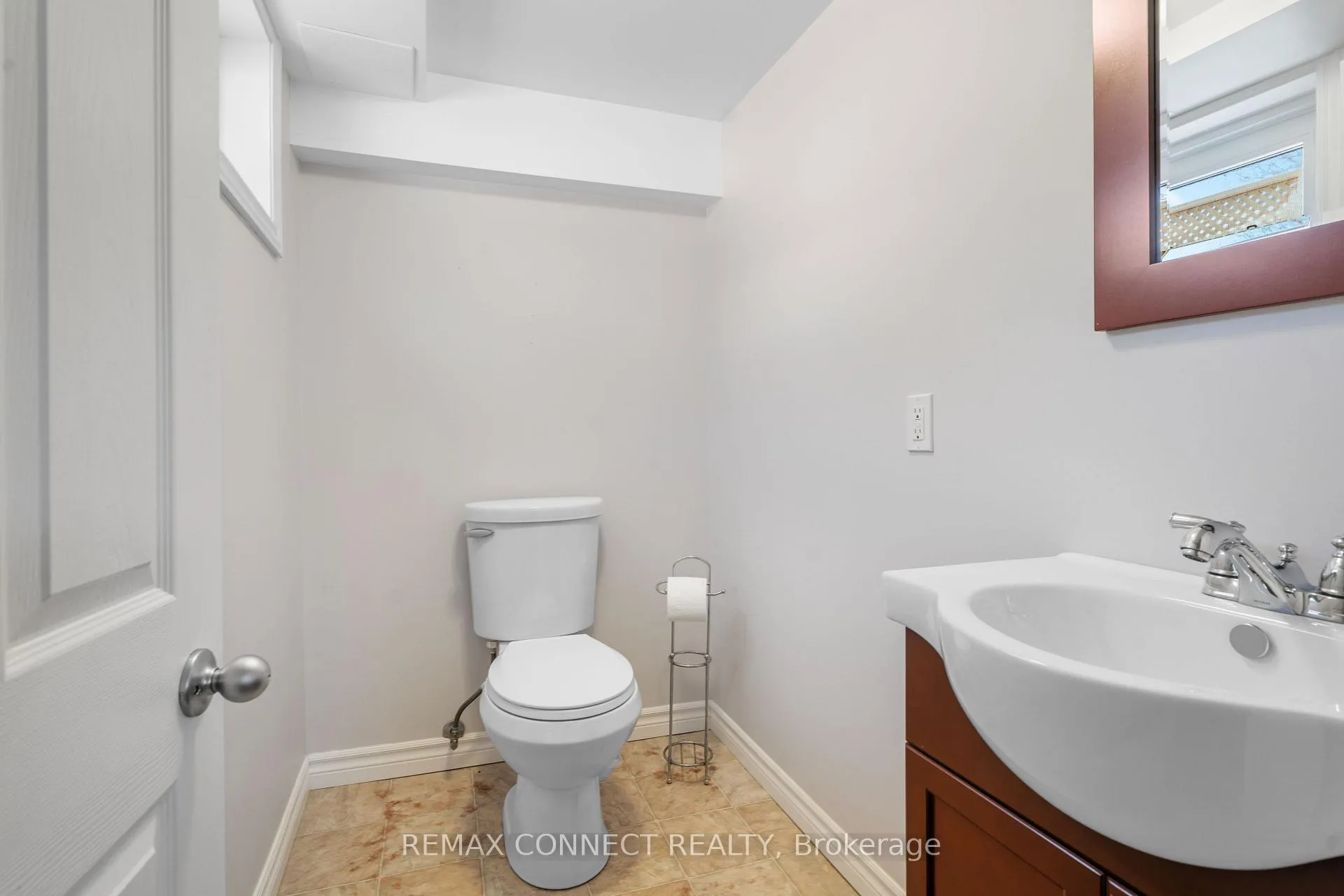 Photo 18 of 856 Chapleau Drive, Pickering, Bay Ridges — HOMEH