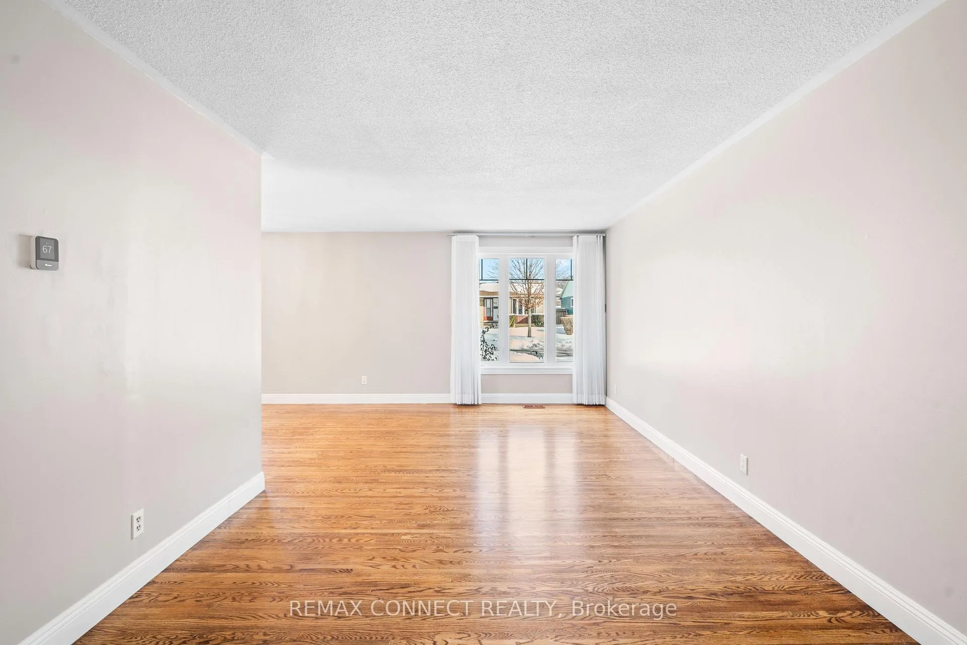 Photo 22 of 856 Chapleau Drive, Pickering, Bay Ridges — HOMEH