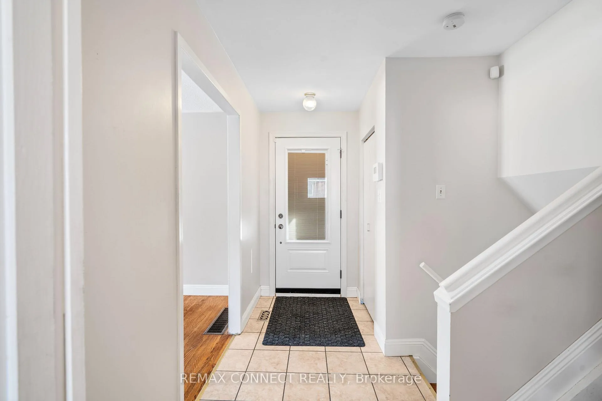 Photo 23 of 856 Chapleau Drive, Pickering, Bay Ridges — HOMEH