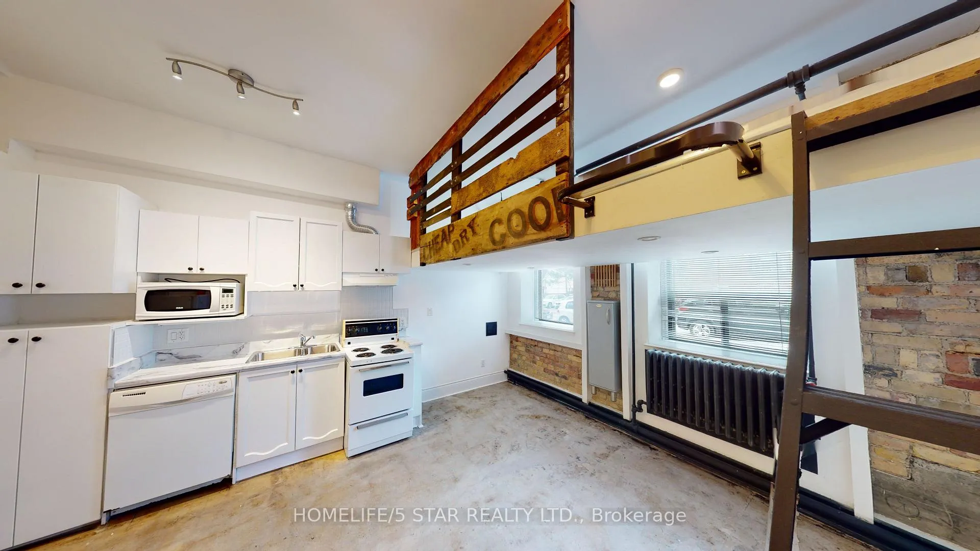 Photo 5 of Unit 203, 1152 Gerrard Street E, Toronto, South Riverdale — HOMEH