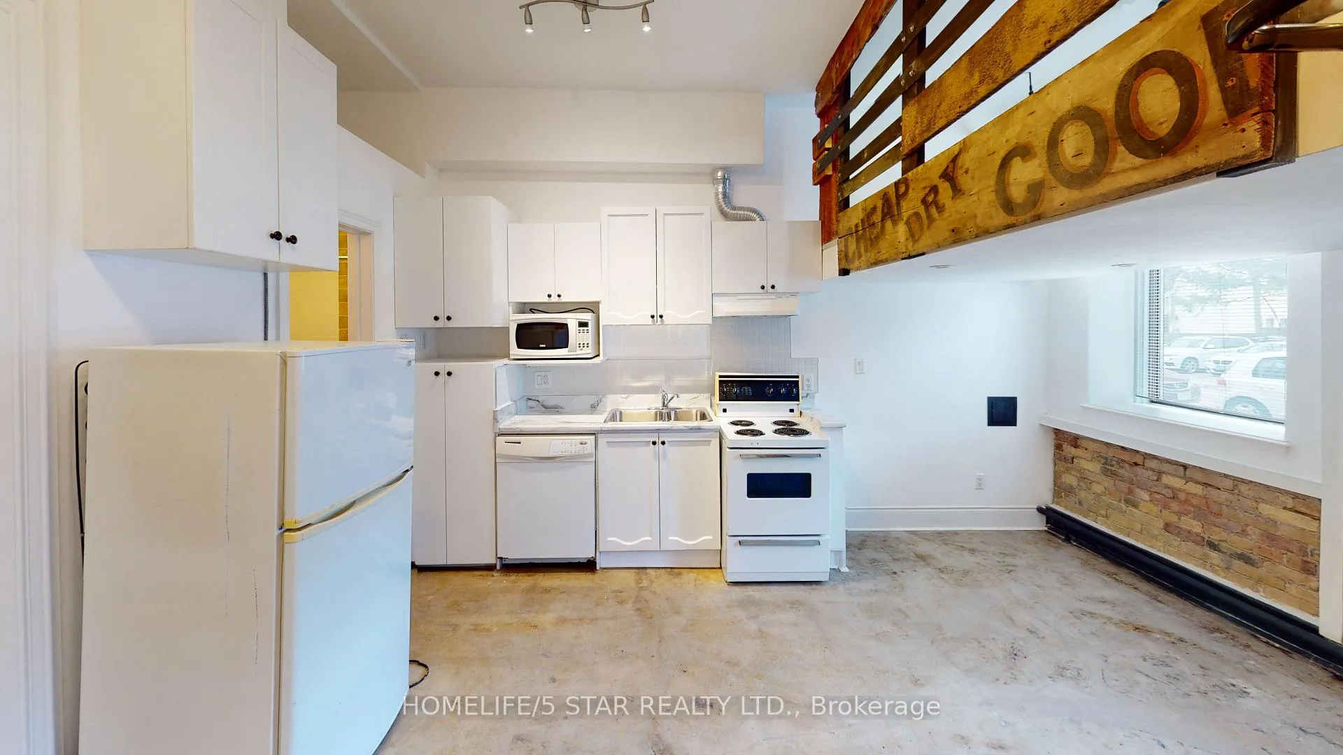 Photo 6 of Unit 203, 1152 Gerrard Street E, Toronto, South Riverdale — HOMEH