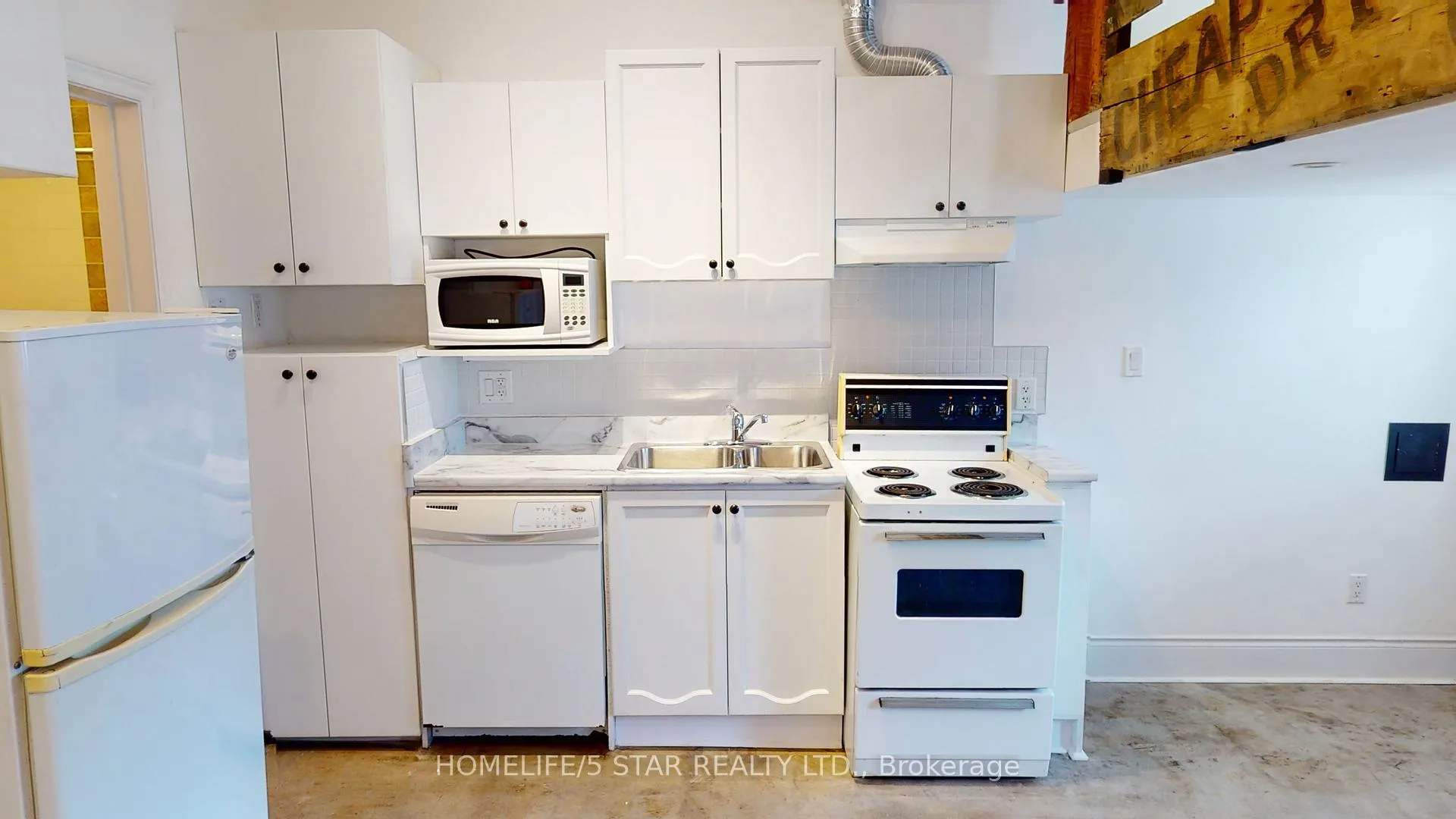 Photo 7 of Unit 203, 1152 Gerrard Street E, Toronto, South Riverdale — HOMEH