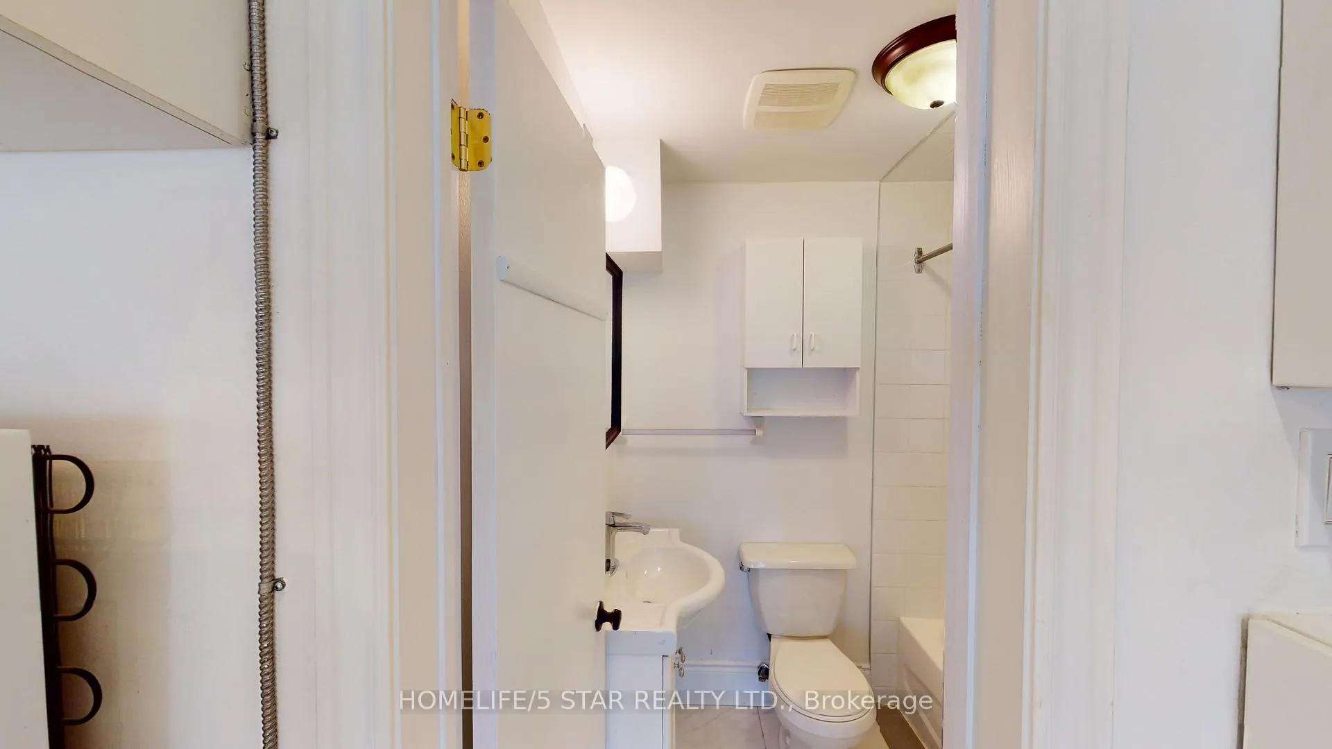 Photo 11 of Unit 203, 1152 Gerrard Street E, Toronto, South Riverdale — HOMEH