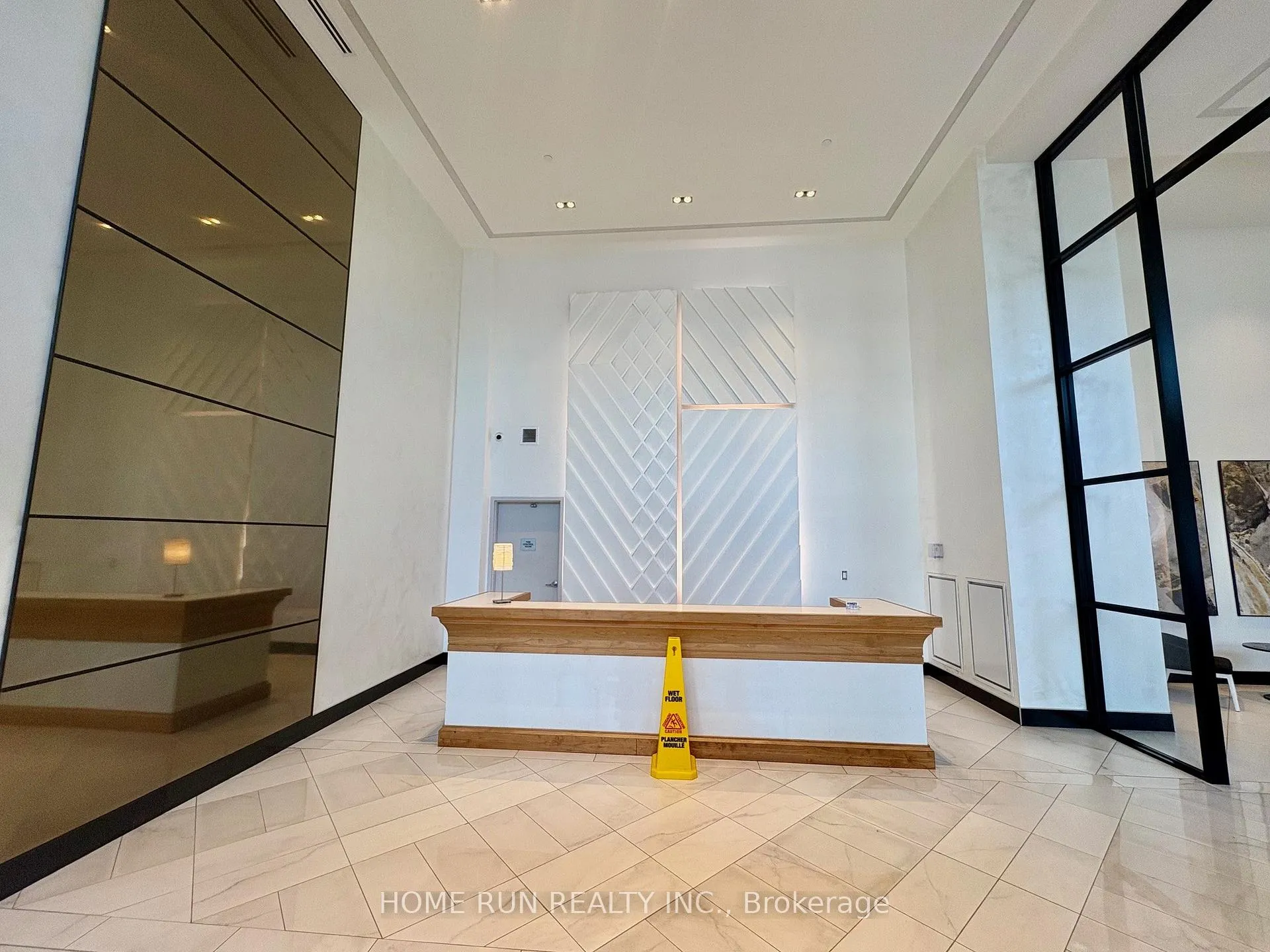 Photo 2 of Unit 3, 255 Bay Street, Ottawa, Ottawa Centre — HOMEH