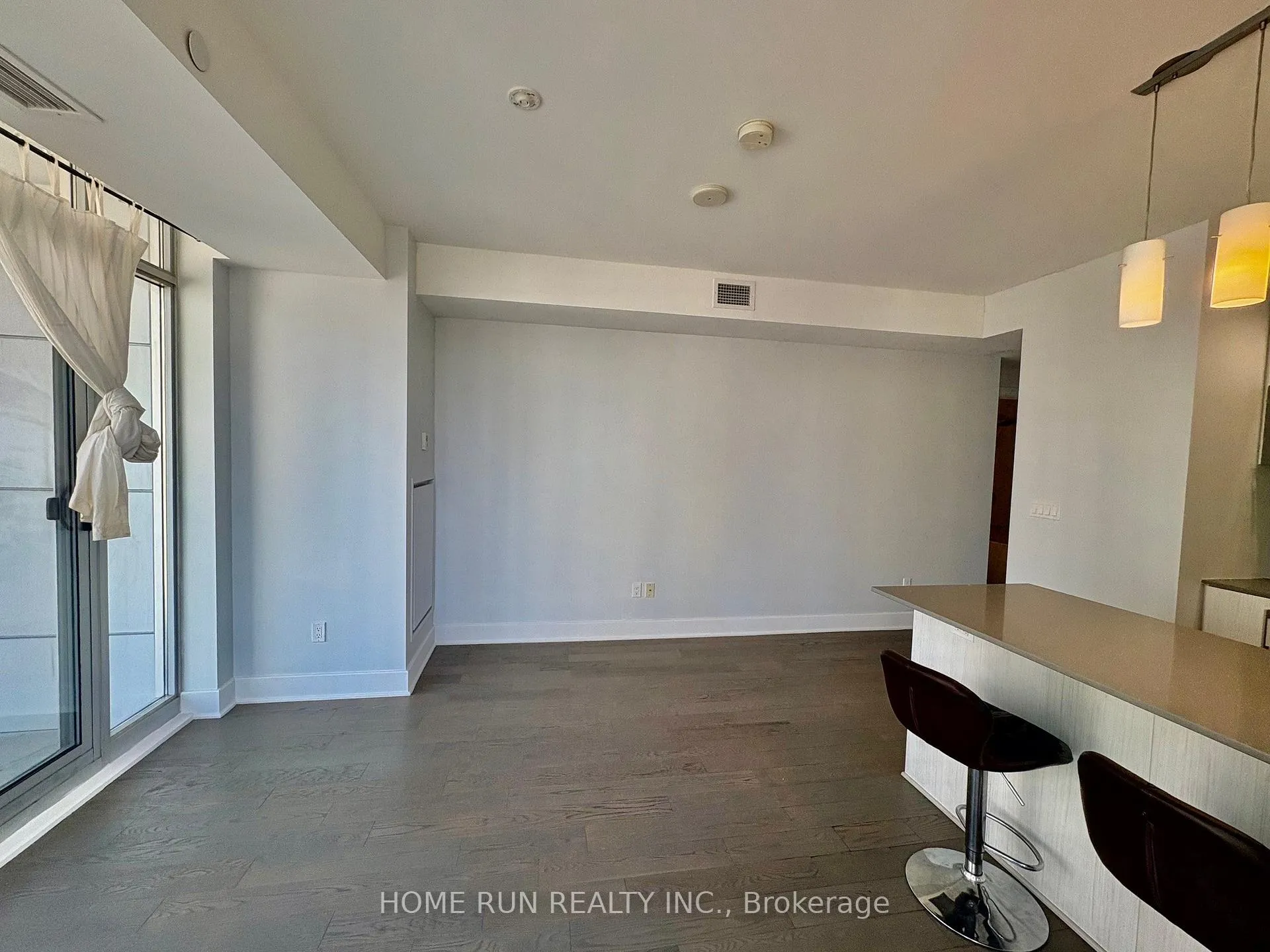 Photo 10 of Unit 3, 255 Bay Street, Ottawa, Ottawa Centre — HOMEH