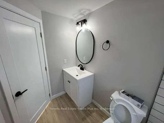 Photo 11 of Unit 4, 16 Huron Road, West Perth, Mitchell — HOMEH