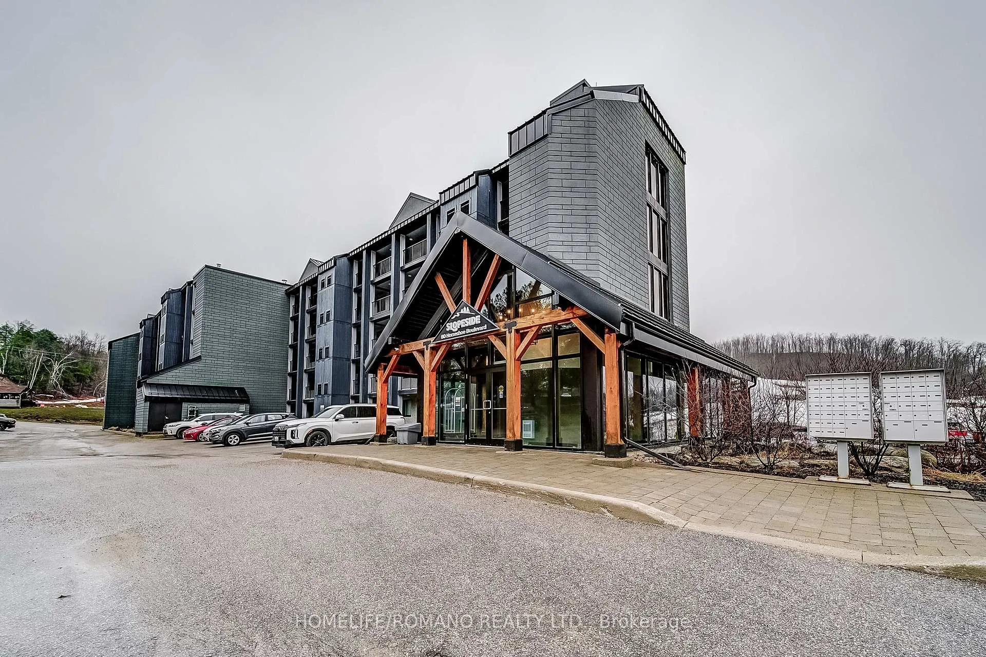 Photo 1 of Unit 305, 80 Horseshoe Boulevard, Oro-Medonte, Horseshoe Valley — HOMEH