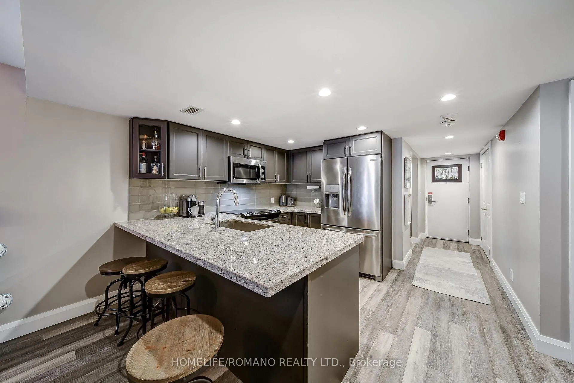 Photo 10 of Unit 305, 80 Horseshoe Boulevard, Oro-Medonte, Horseshoe Valley — HOMEH