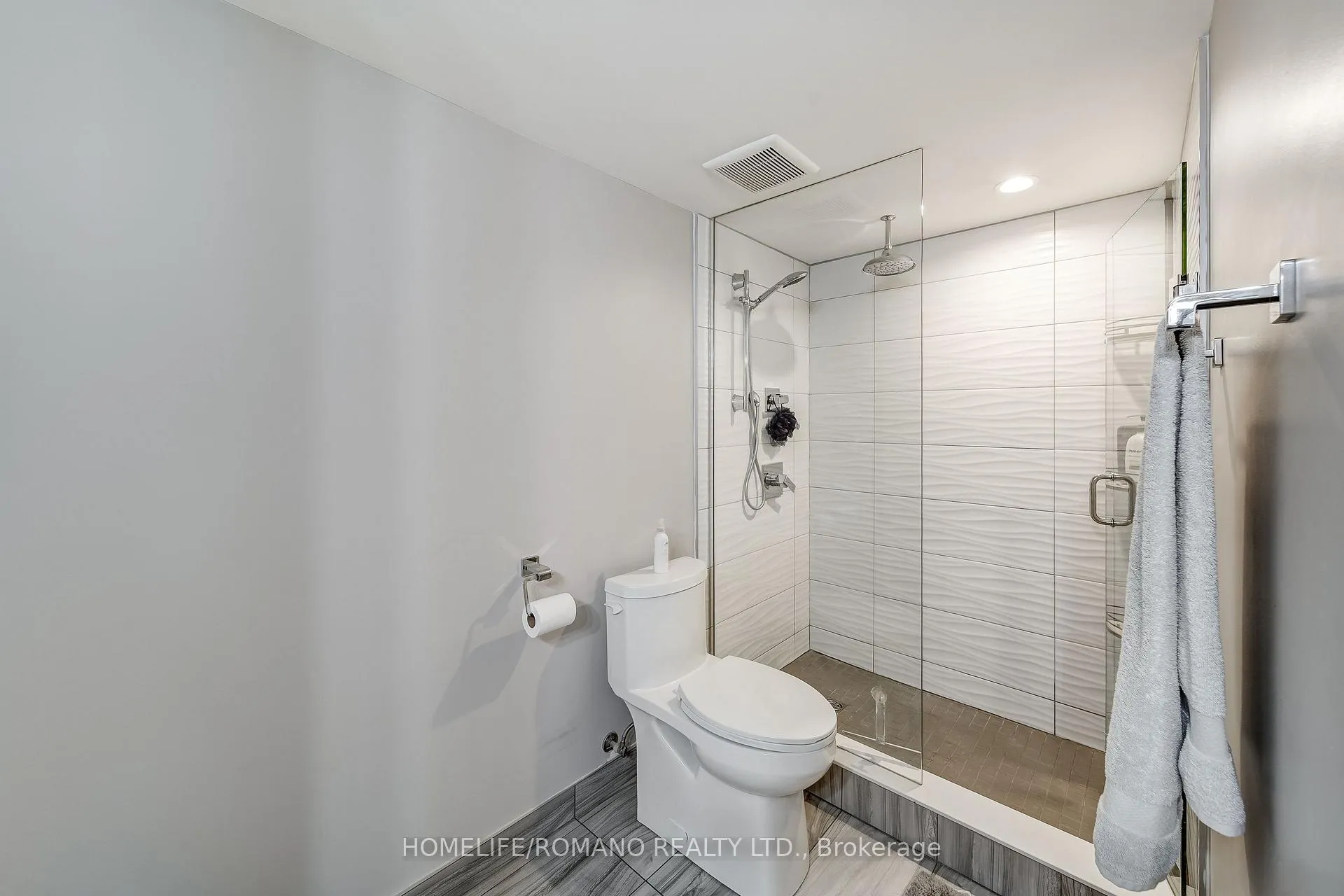 Photo 20 of Unit 305, 80 Horseshoe Boulevard, Oro-Medonte, Horseshoe Valley — HOMEH