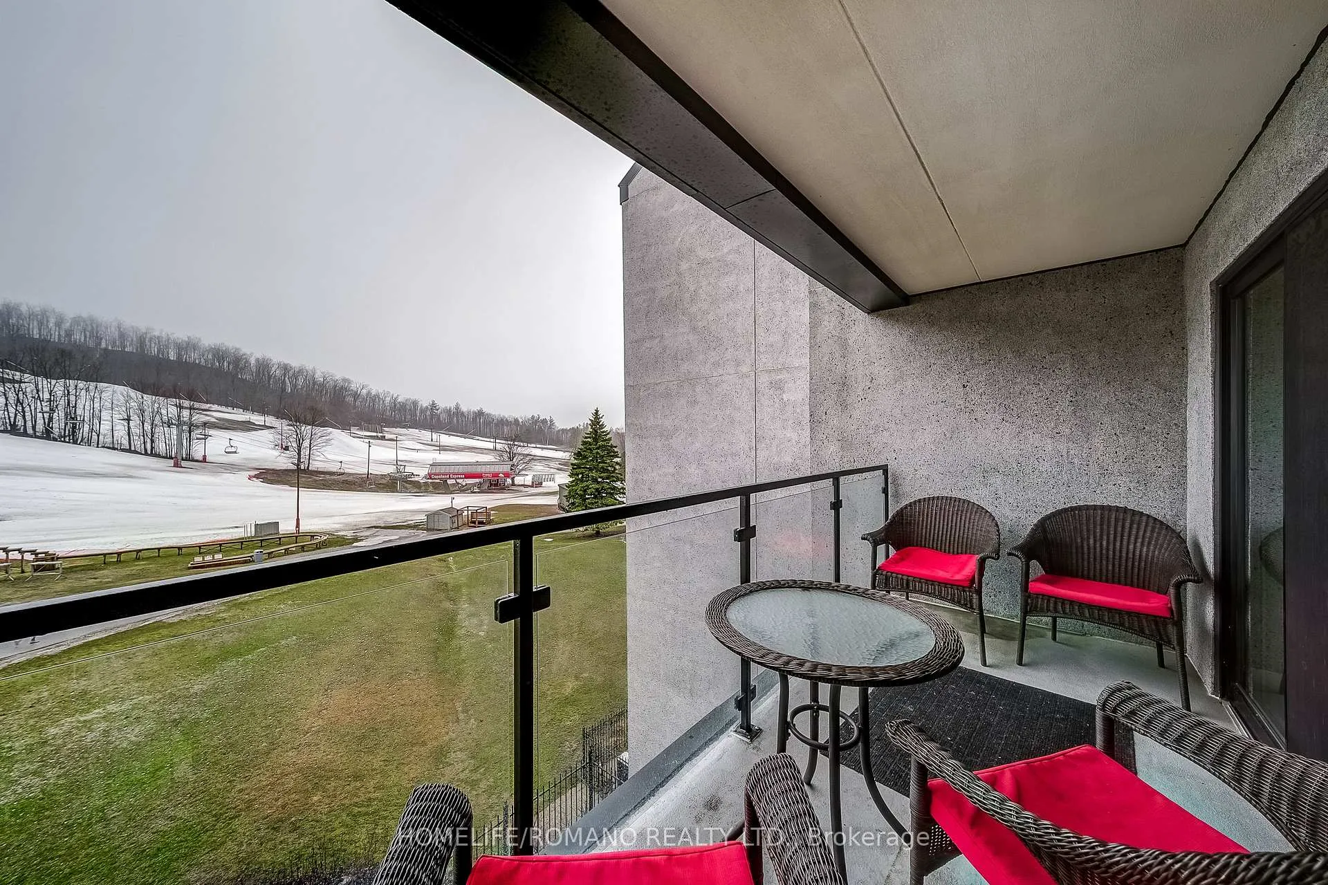 Photo 26 of Unit 305, 80 Horseshoe Boulevard, Oro-Medonte, Horseshoe Valley — HOMEH