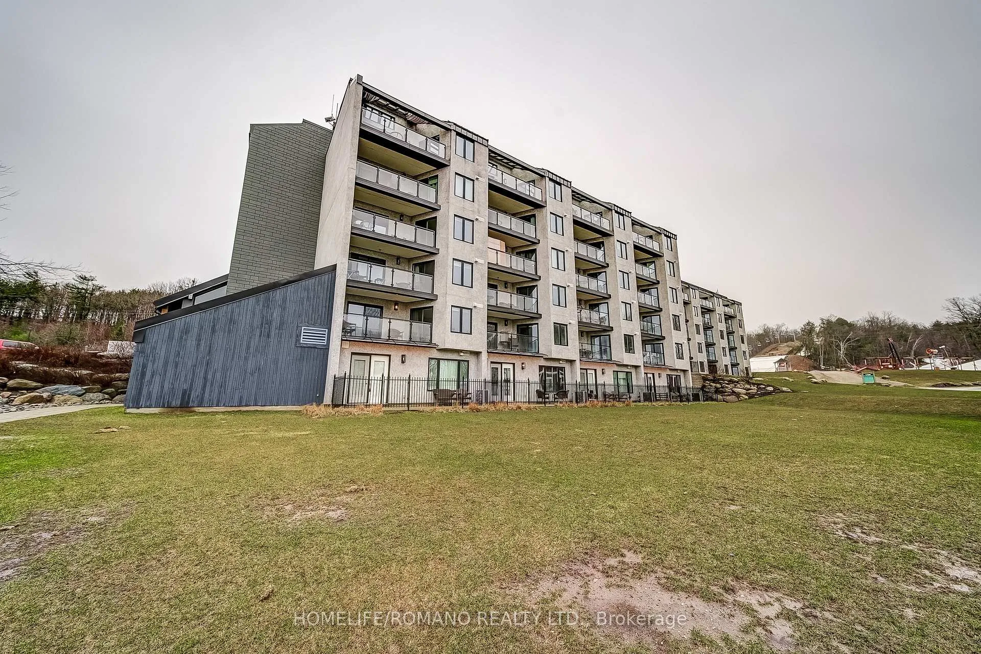 Photo 32 of Unit 305, 80 Horseshoe Boulevard, Oro-Medonte, Horseshoe Valley — HOMEH