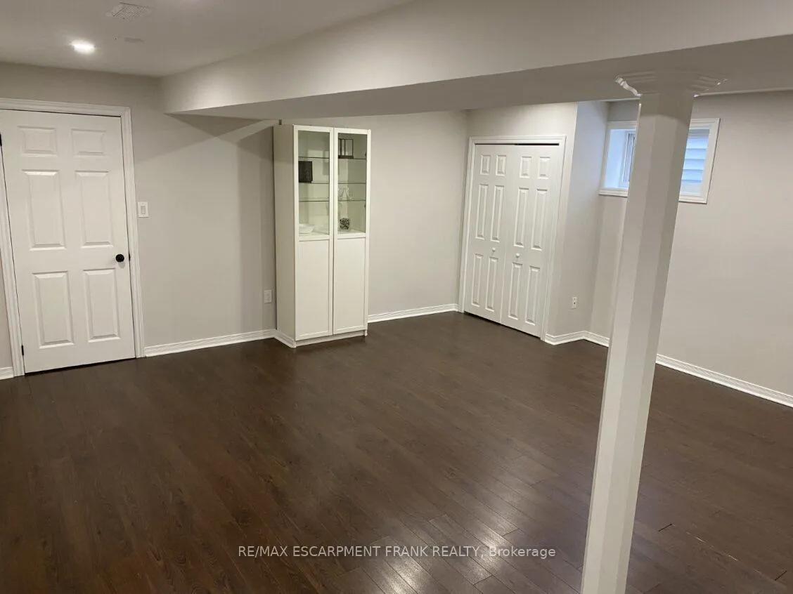 Photo 3 of Unit LOWER, 86 Chatham Street, Hamilton, Kirkendall — HOMEH
