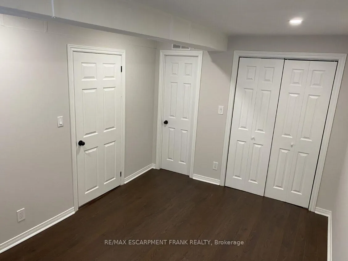 Photo 17 of Unit LOWER, 86 Chatham Street, Hamilton, Kirkendall — HOMEH