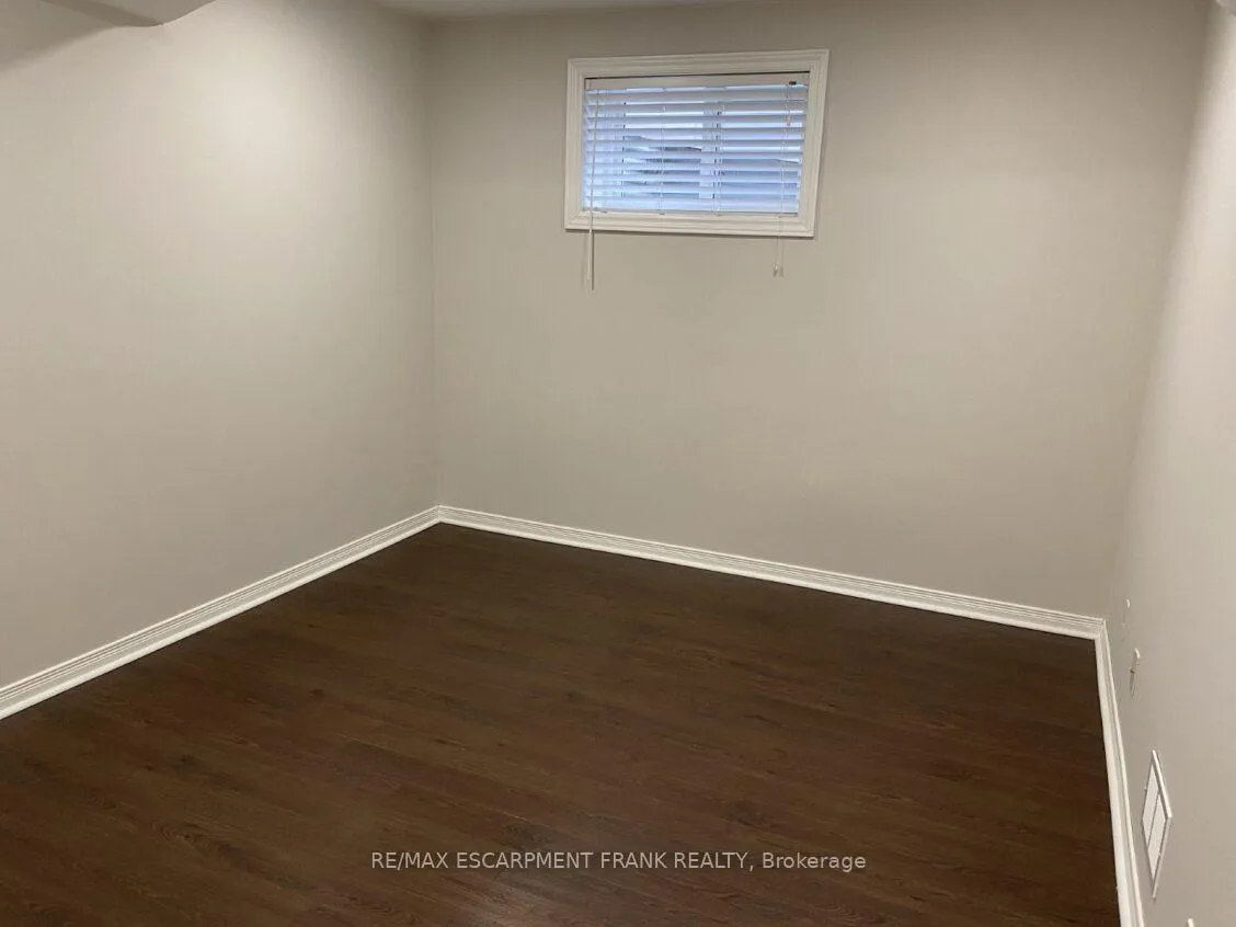Photo 18 of Unit LOWER, 86 Chatham Street, Hamilton, Kirkendall — HOMEH