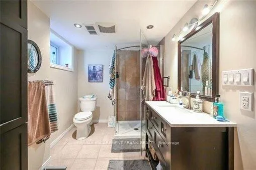 Photo 22 of Unit LOWER, 86 Chatham Street, Hamilton, Kirkendall — HOMEH