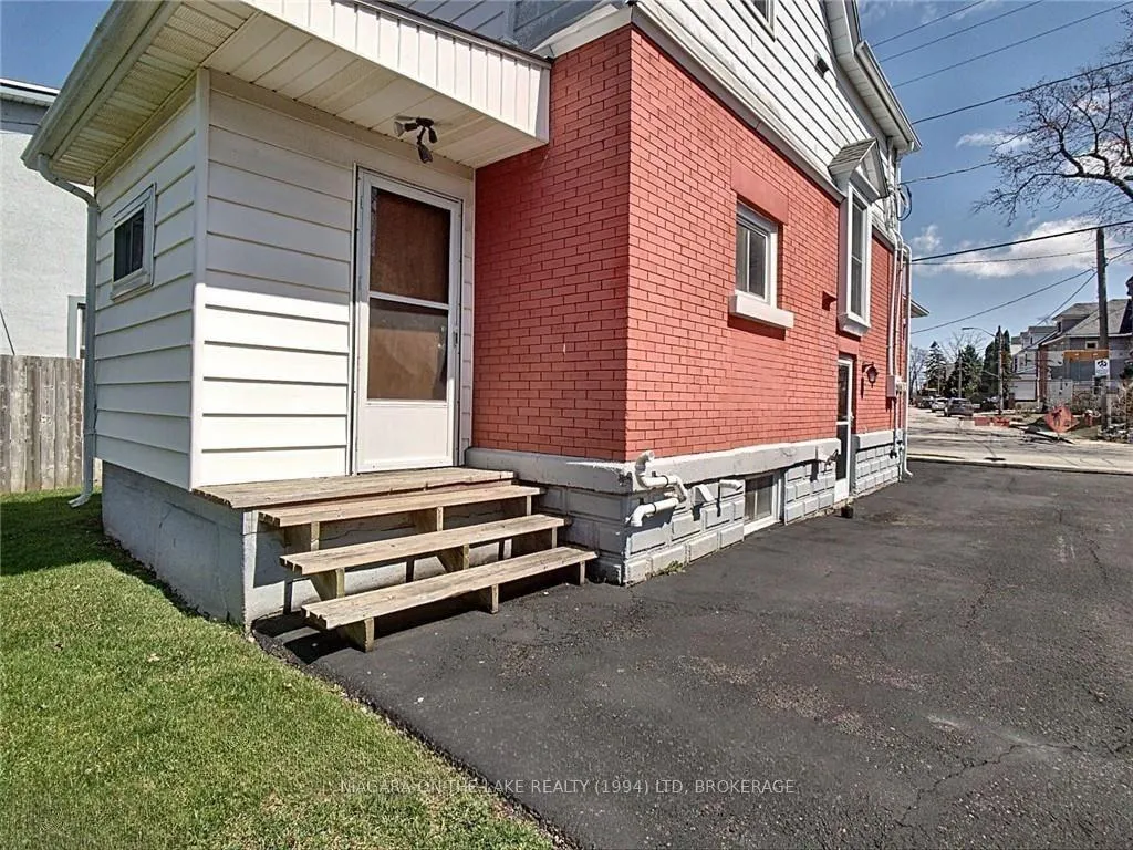 Photo 5 of Unit Main Level, 89 Hellems Avenue, Welland, Welland Downtown — HOMEH