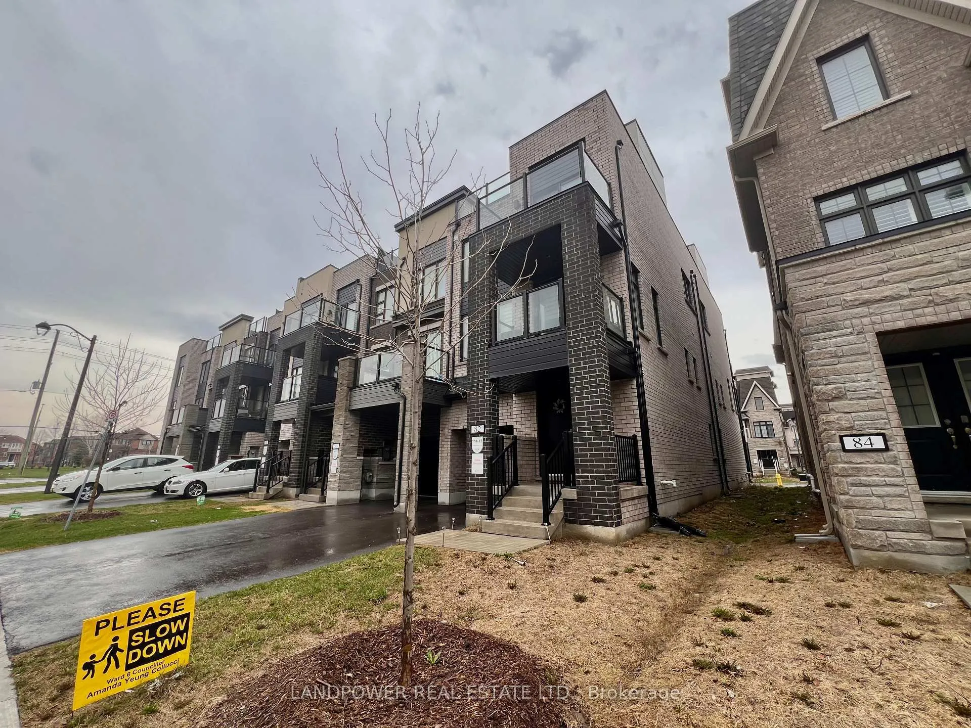 Photo 2 of 82 William Shearn Crescent, Markham, Angus Glen — HOMEH
