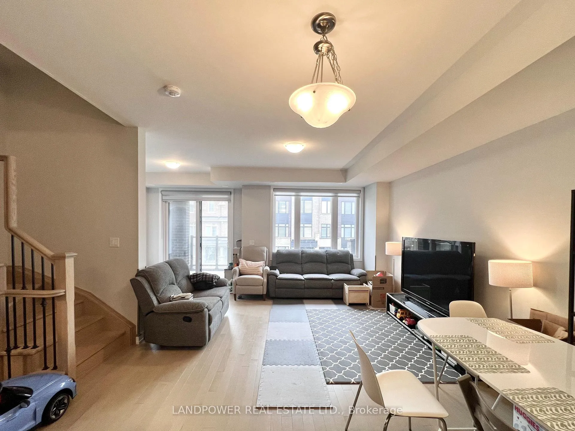 Photo 9 of 82 William Shearn Crescent, Markham, Angus Glen — HOMEH