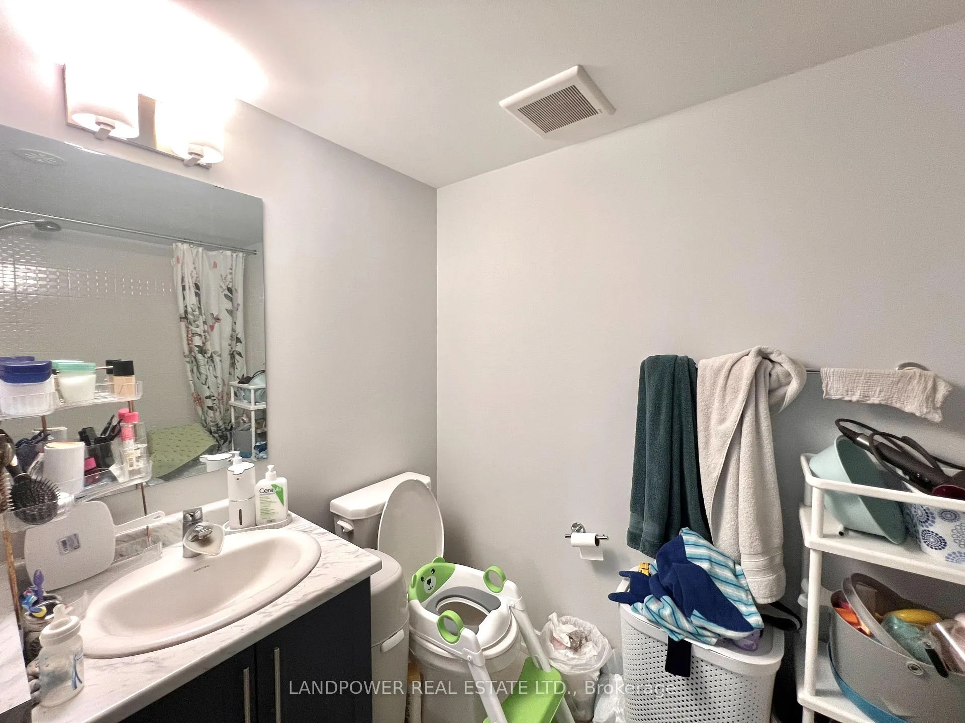 Photo 20 of 82 William Shearn Crescent, Markham, Angus Glen — HOMEH