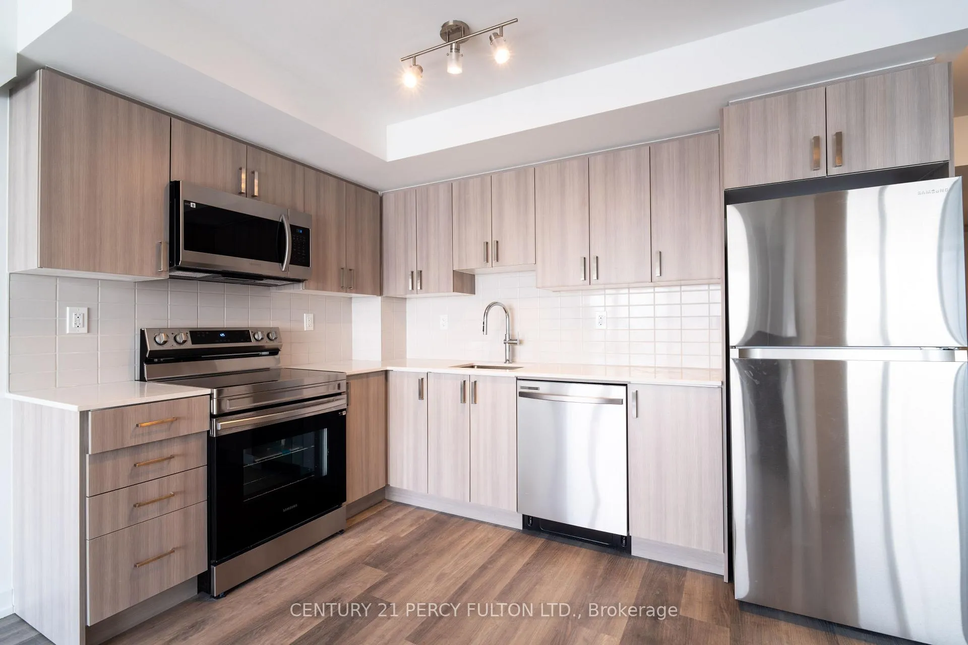 Photo 9 of Unit 2011, 1435 Celebration Drive, Pickering, Bay Ridges — HOMEH