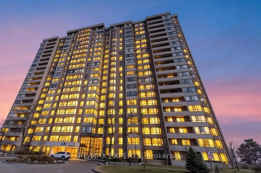 Front of Unit 1607, 100 County Court Boulevard