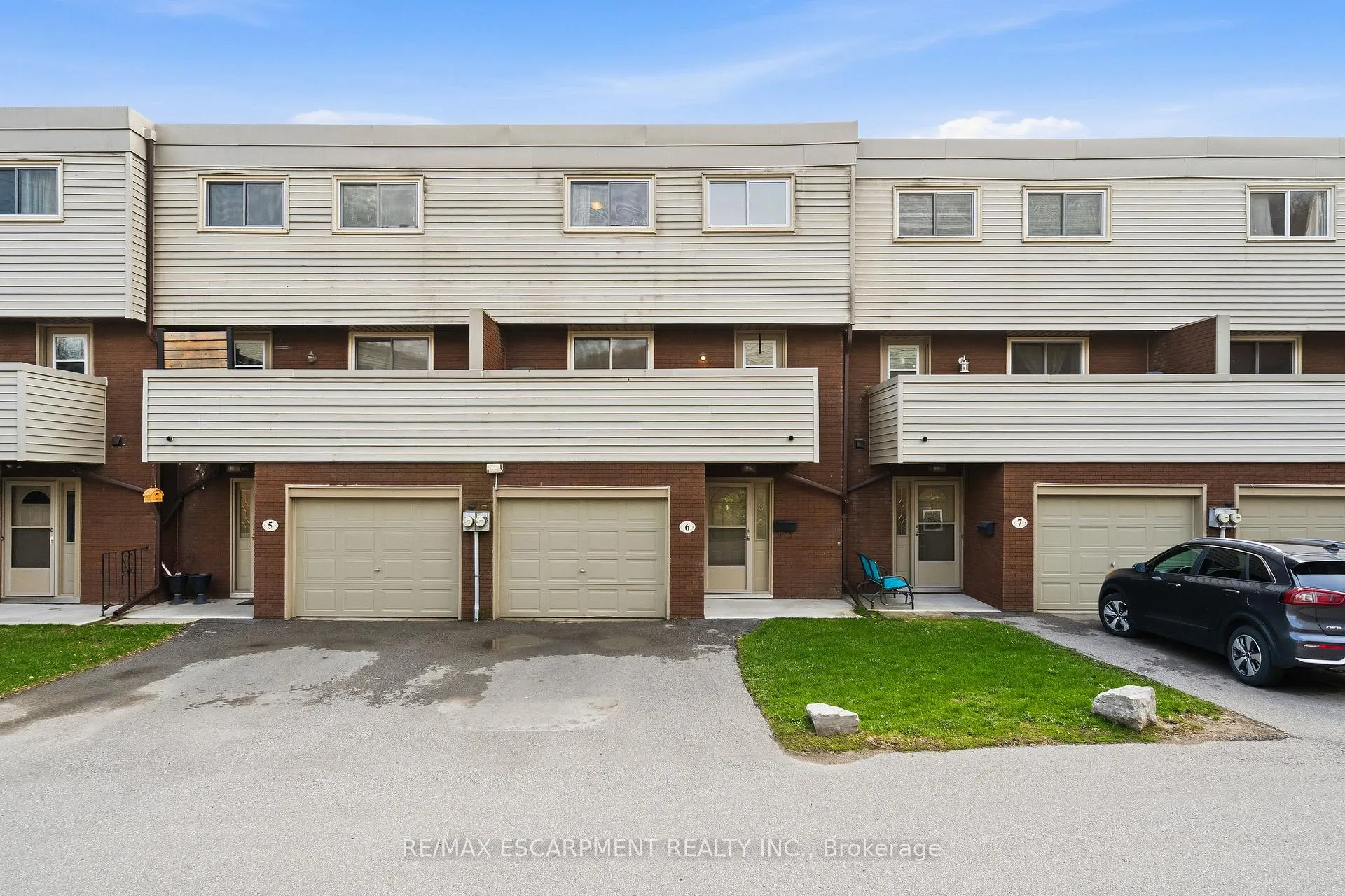 Front of Unit 6, 23 Watsons Lane