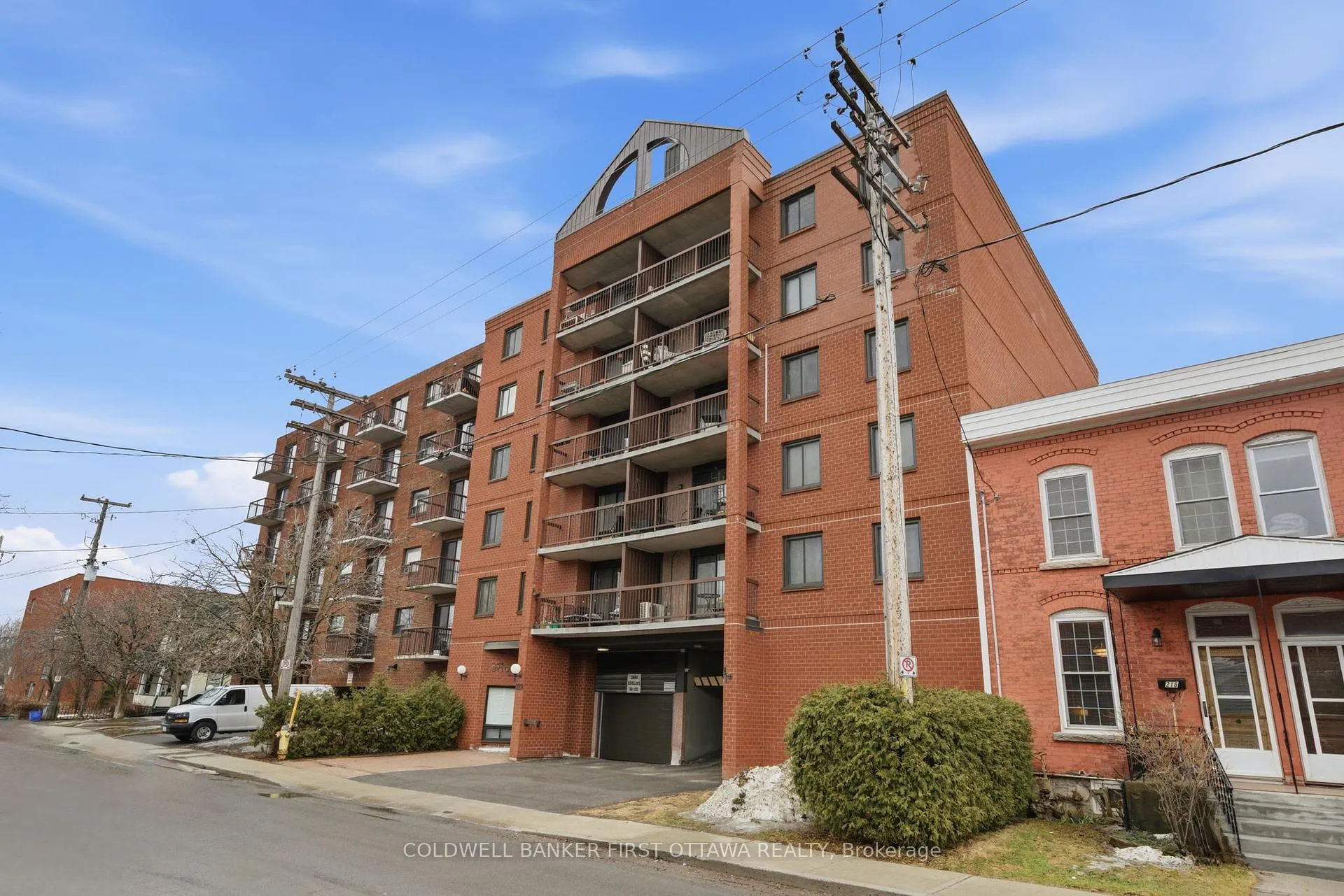 Front of Unit 402, 222 Guigues Avenue