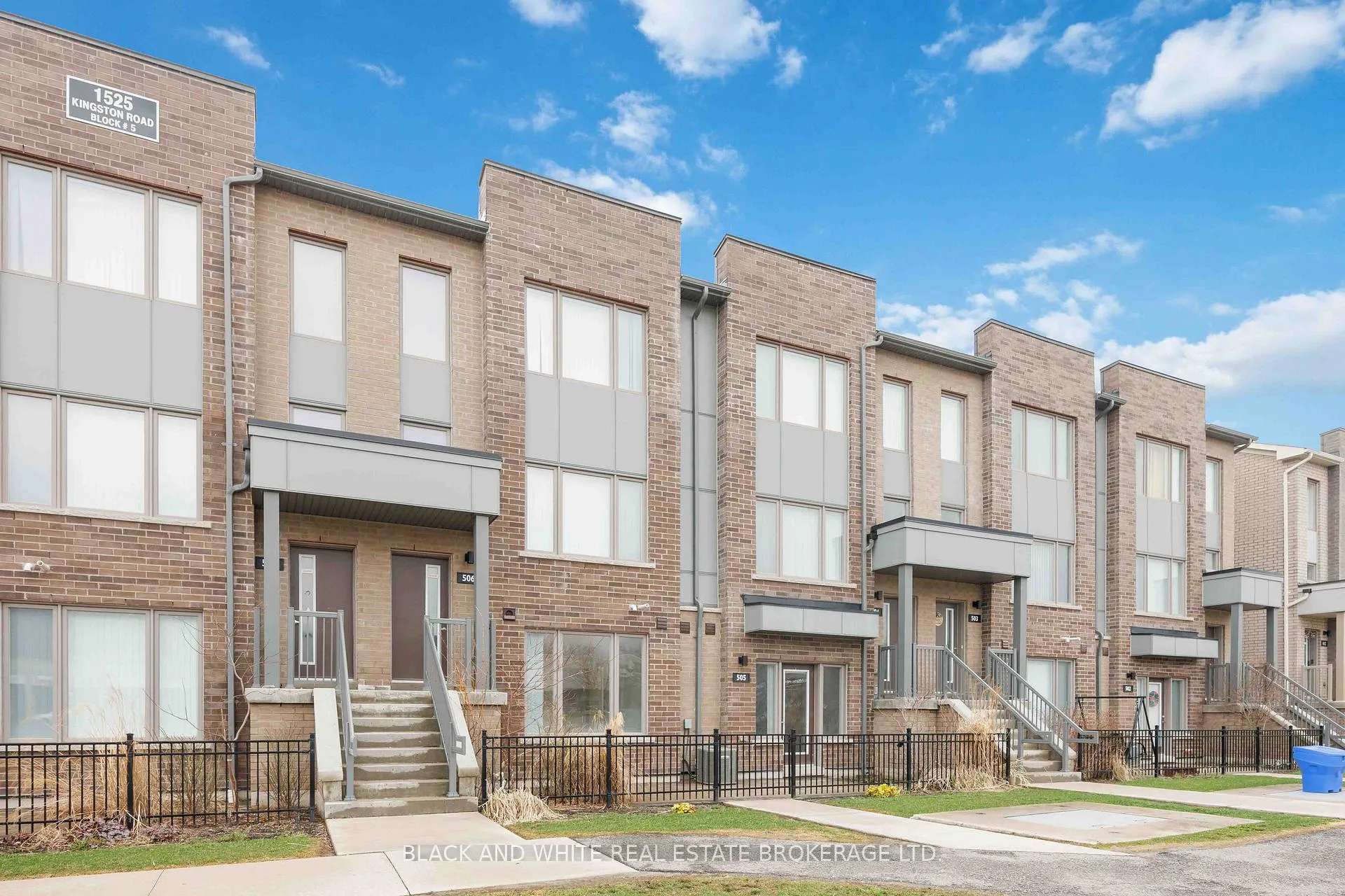 Photo 2 of Unit 505, 1525 Kingston Road, Pickering, Town Centre — HOMEH
